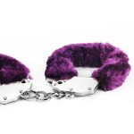 Fetish Pleasure Fluffy Handcuffs Purple - obrazek 5