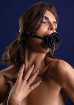 Rose Ball Gag with Plug Black - obrazek 6