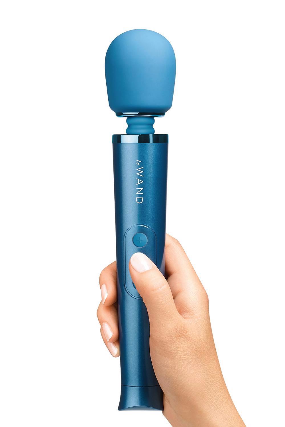35-380208_1 LE WAND PETITE RECHARGEABLE VIBRATING MASSAGER BLUE - obrazek 1