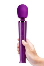 LE WAND PETITE RECHARGEABLE VIBRATING MASSAGER CHERRY - obrazek 2