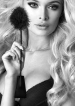 Crop with Feather Tickler - obrazek 5