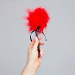 Pejcz-Mini Red Feather Tickler - obrazek 2