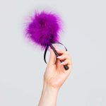 Pejcz-Mini Purple Feather Tickler - obrazek 2